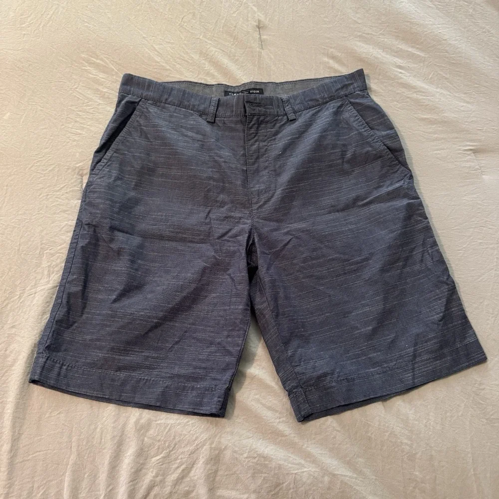 Tommy Hilfiger Chino Shorts Men's Size 34 Navy Blue Flat Front 100% Cotton - Picture 1 of 6